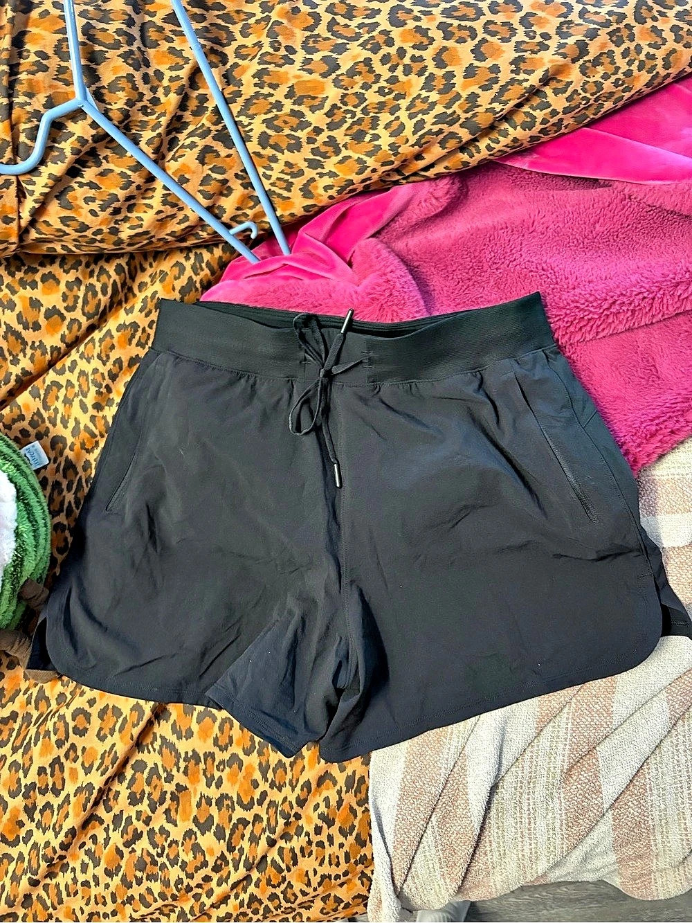 lululemon License to Train High-Rise Short 4" Black Size 10